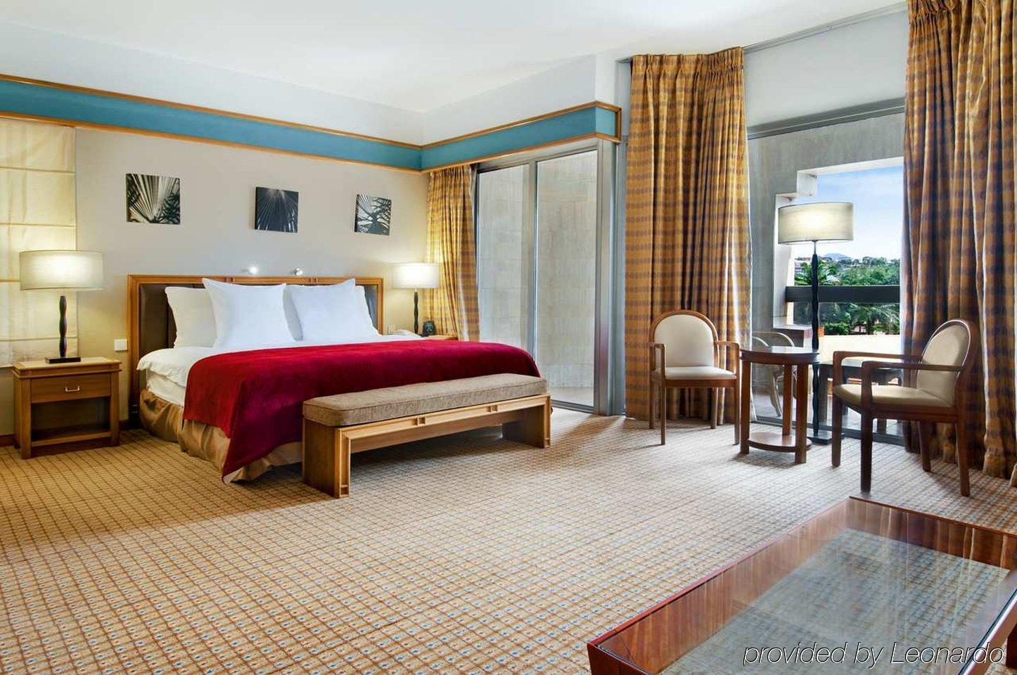 Hilton Yaounde Otel Oda fotoğraf